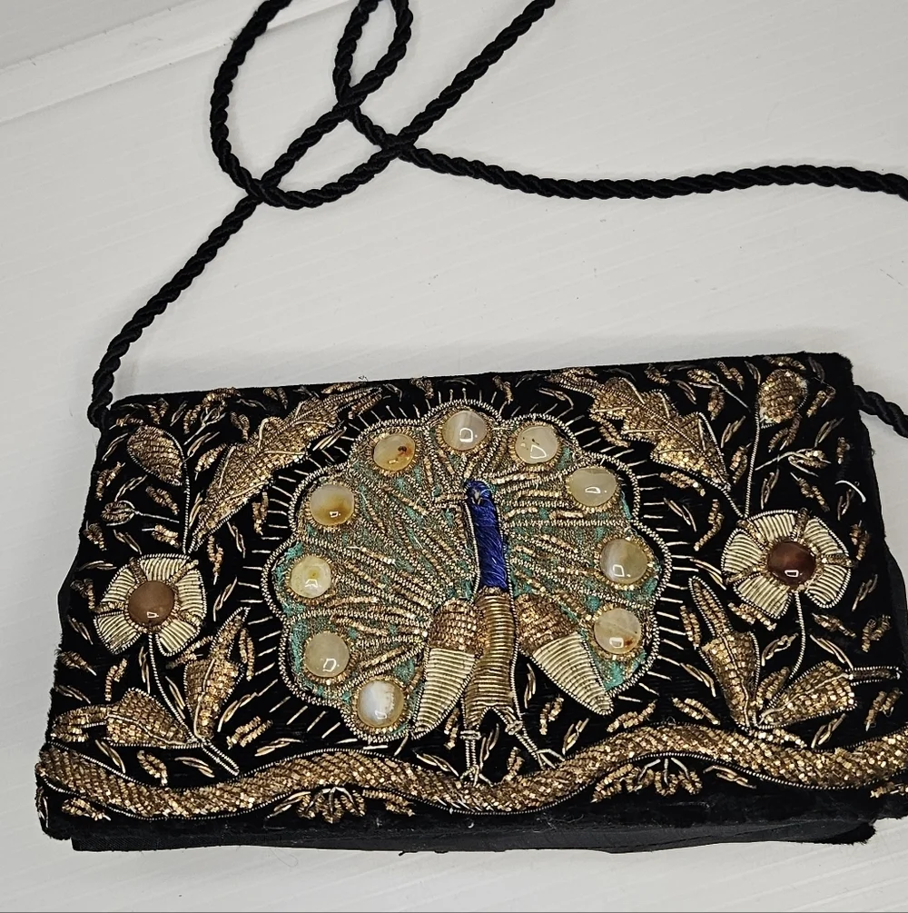 Stunning Vintage Black Peacock Clutch – Gold Bead Embroidery, Evening Bag - Picture 6 of 10